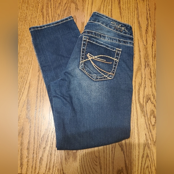 Silver Jeans Denim - Silver Suki size 29 capris with stretch.